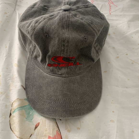 O'Neill Gray Cap with Red Logo - Picture 2 of 6